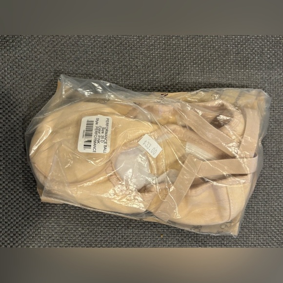 GRISHKO Performance Ballet canvas soft split sole ballet shoe. Color: Pink. 35D - Picture 2 of 4